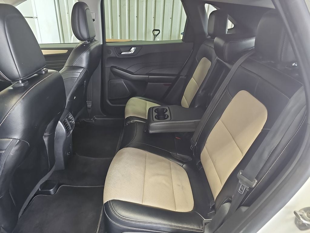 2021 Ford Escape Hybrid Titanium
