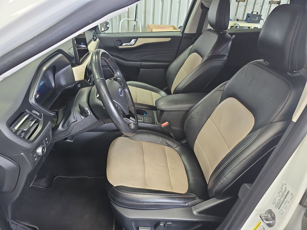 2021 Ford Escape Hybrid Titanium
