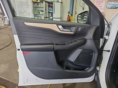 2021 Ford Escape Hybrid Titanium