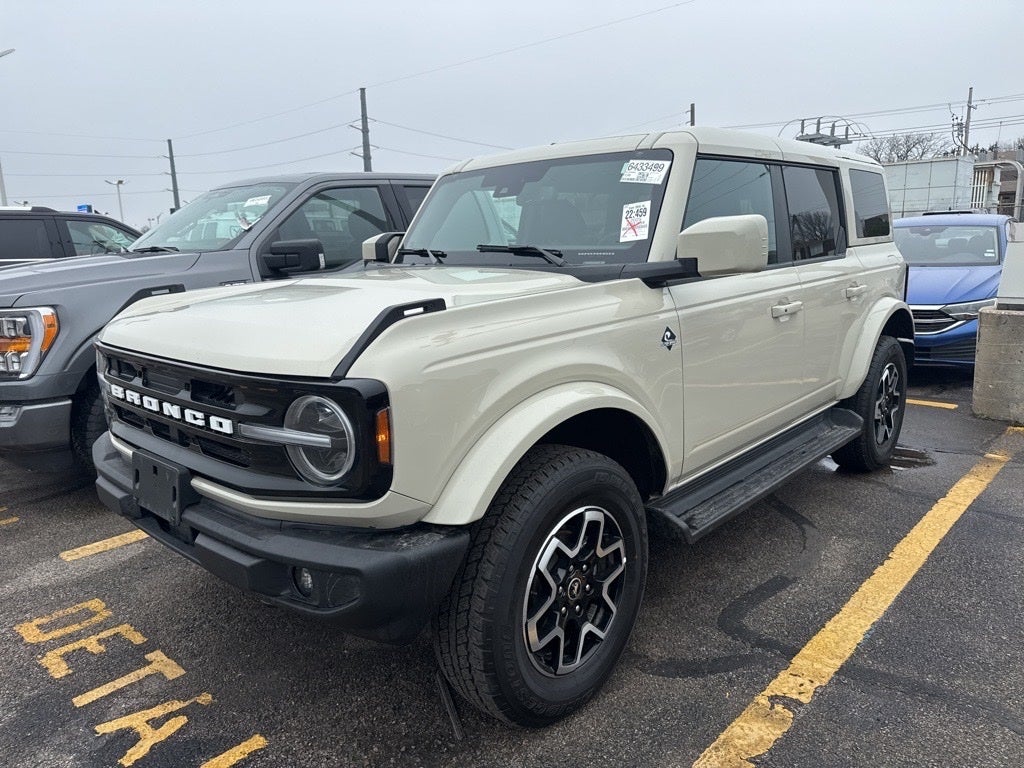 2025 Ford Bronco Outer Banks