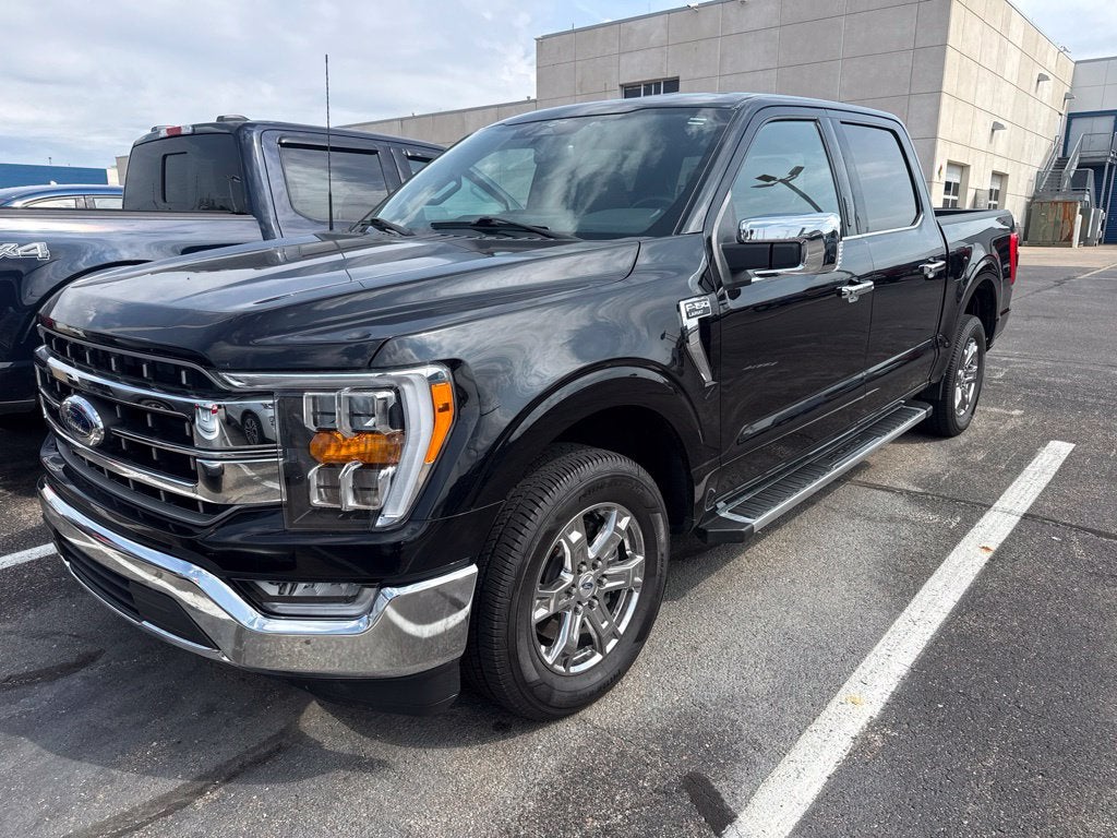 2023 Ford F-150 LARIAT RWD photo