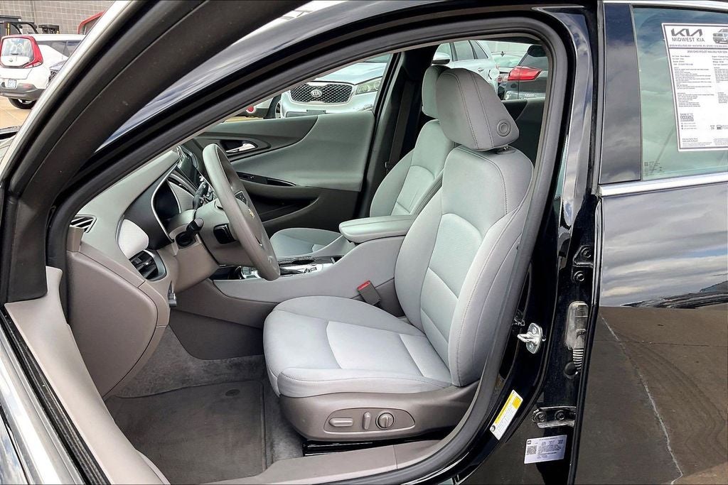 2025 Chevrolet Malibu LT 1LT