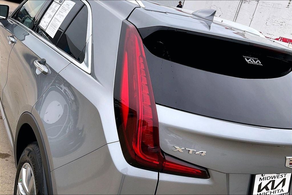 2023 Cadillac XT4 Premium Luxury