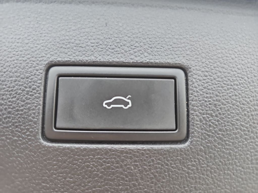 2022 Volkswagen Atlas 3.6L V6 SEL R-Line