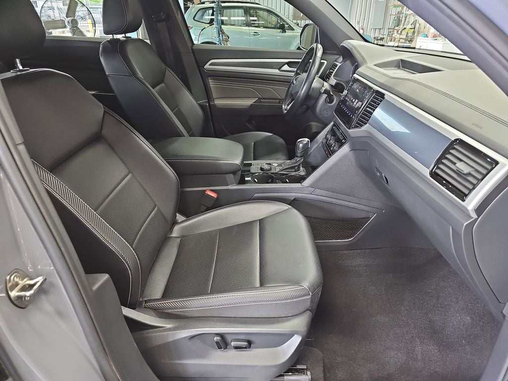 2022 Volkswagen Atlas Cross Sport 3.6L V6 SEL R-Line