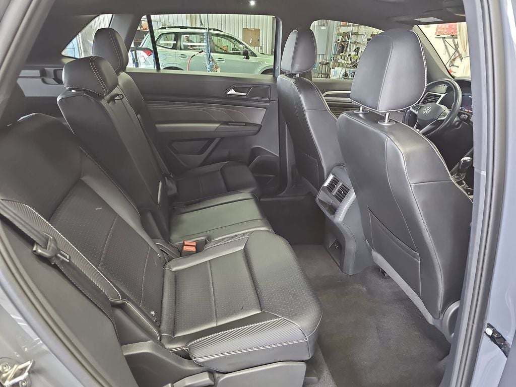 2022 Volkswagen Atlas Cross Sport 3.6L V6 SEL R-Line