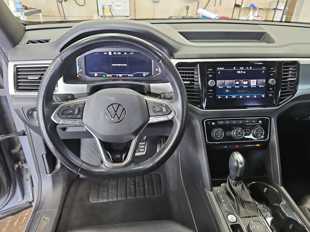2022 Volkswagen Atlas Cross Sport 3.6L V6 SEL R-Line