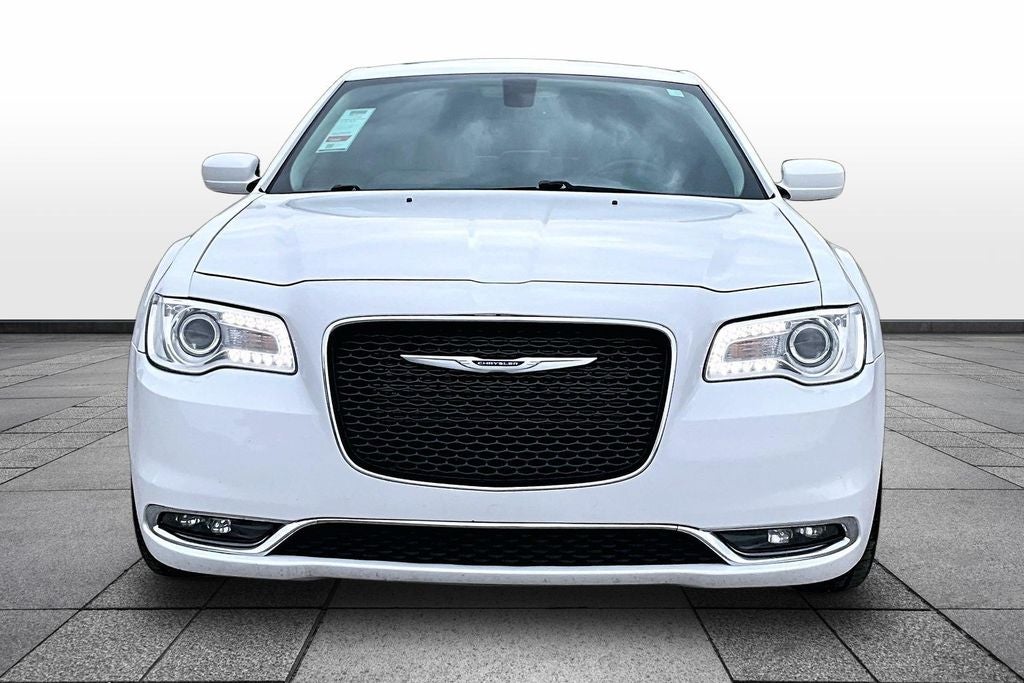 2018 Chrysler 300 Touring