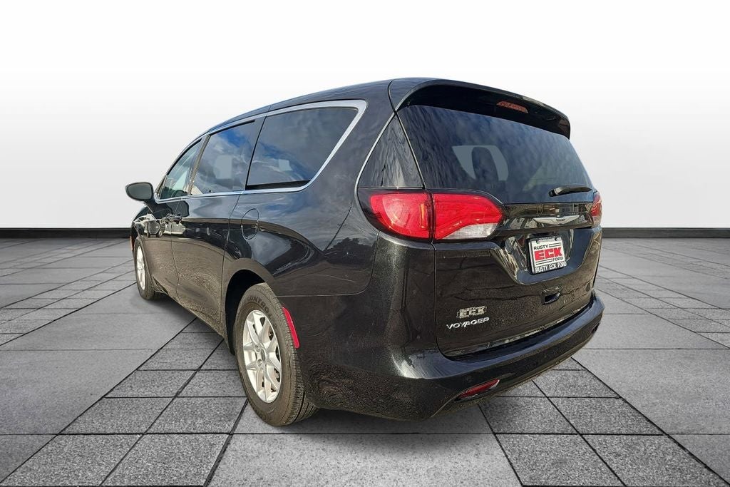 2024 Chrysler Voyager LX