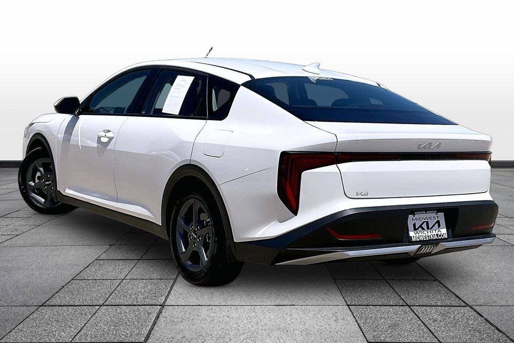 2025 Kia K4 LXS