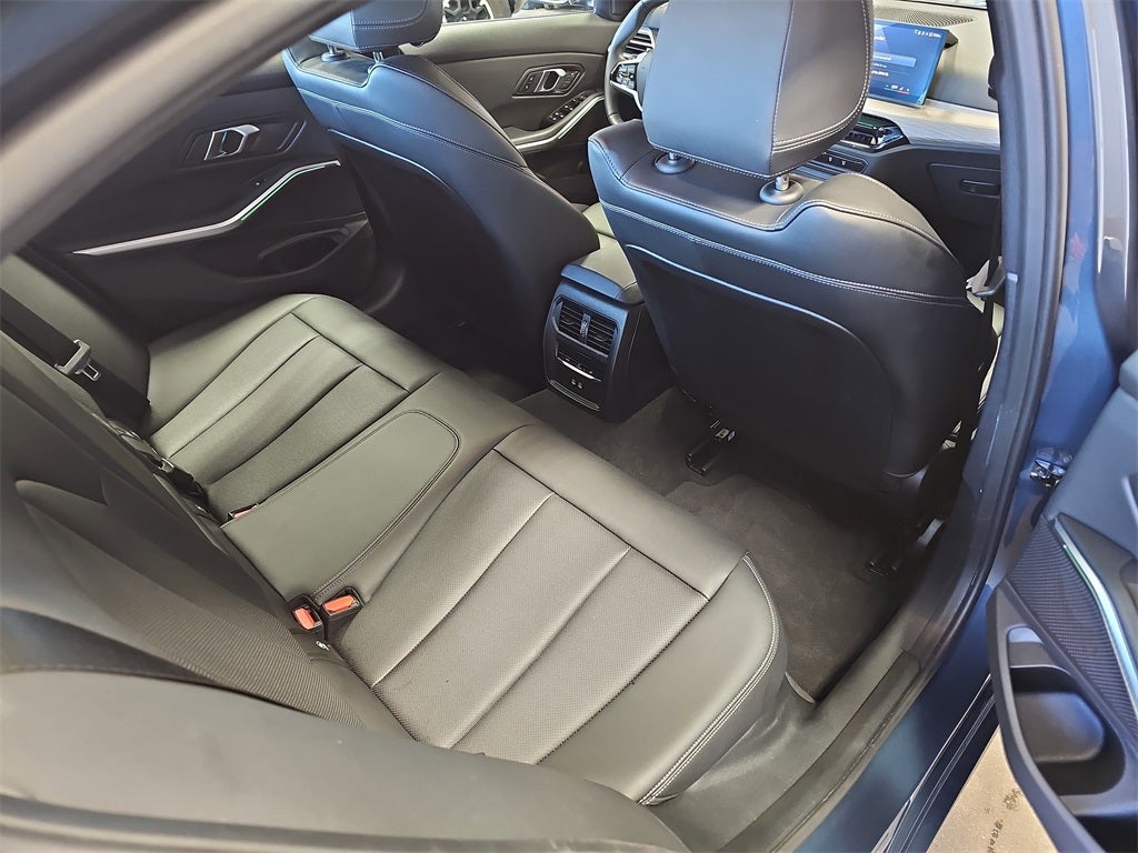 2025 BMW 3 Series 330i xDrive