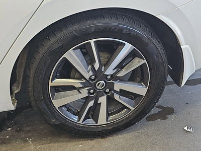 2020 Nissan Versa 1.6 SV