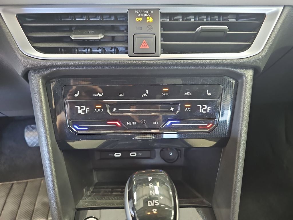 2025 Volkswagen Taos 1.5T SE