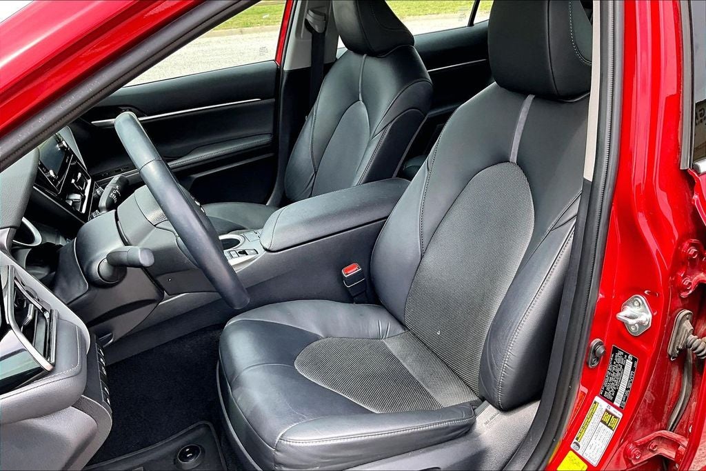 2023 Toyota Camry Hybrid XLE