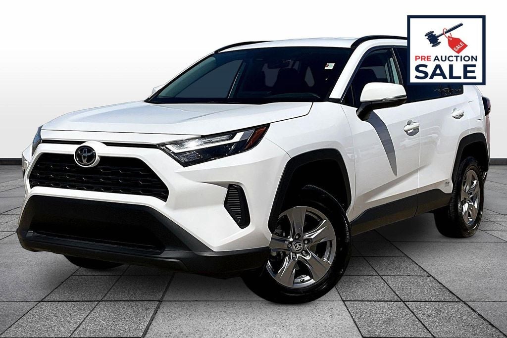 2025 Toyota RAV4 Hybrid XLE
