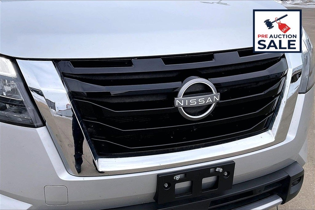 2025 Nissan Pathfinder SL