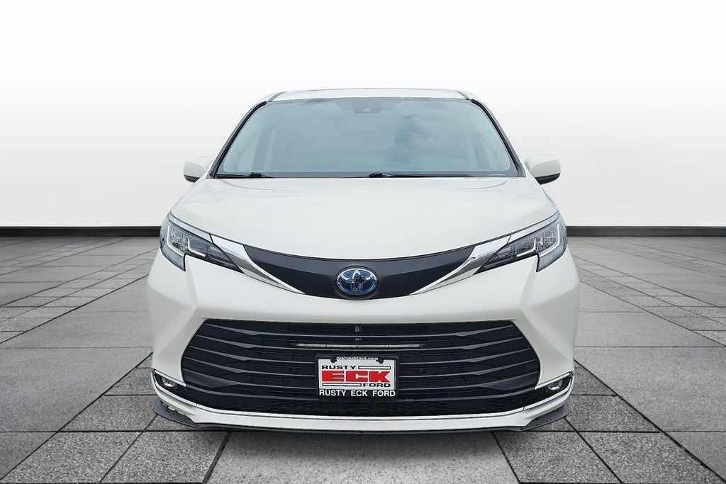 2021 Toyota Sienna XLE 7 Passenger