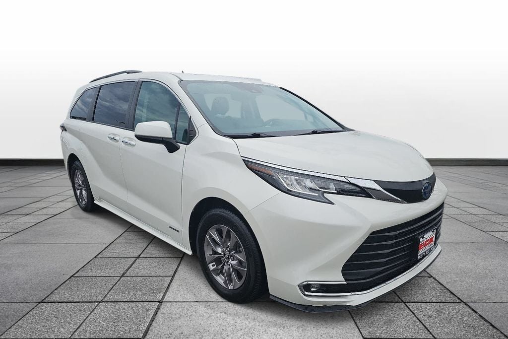 2021 Toyota Sienna XLE 7 Passenger
