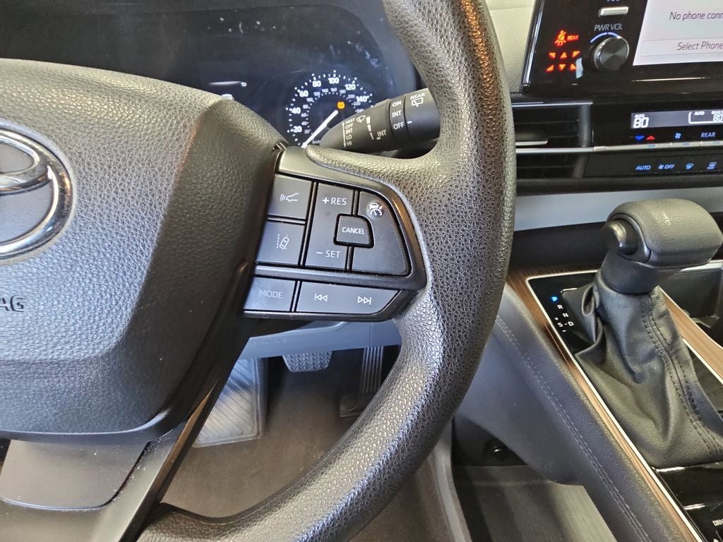 2024 Toyota Sienna LE 8 Passenger