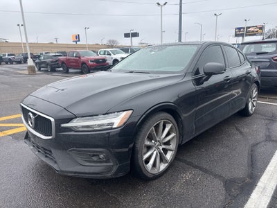 2021 Volvo S60 T6 Momentum