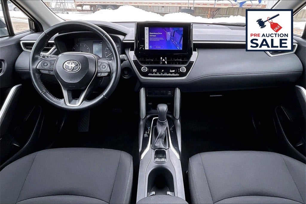 2025 Toyota Corolla Cross LE