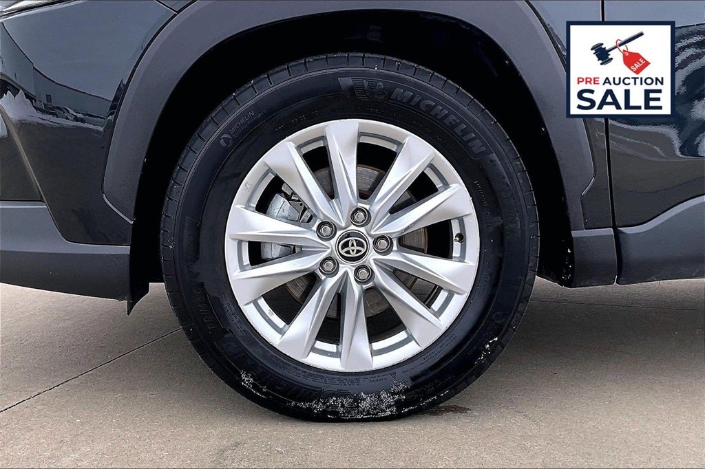 2025 Toyota Corolla Cross LE