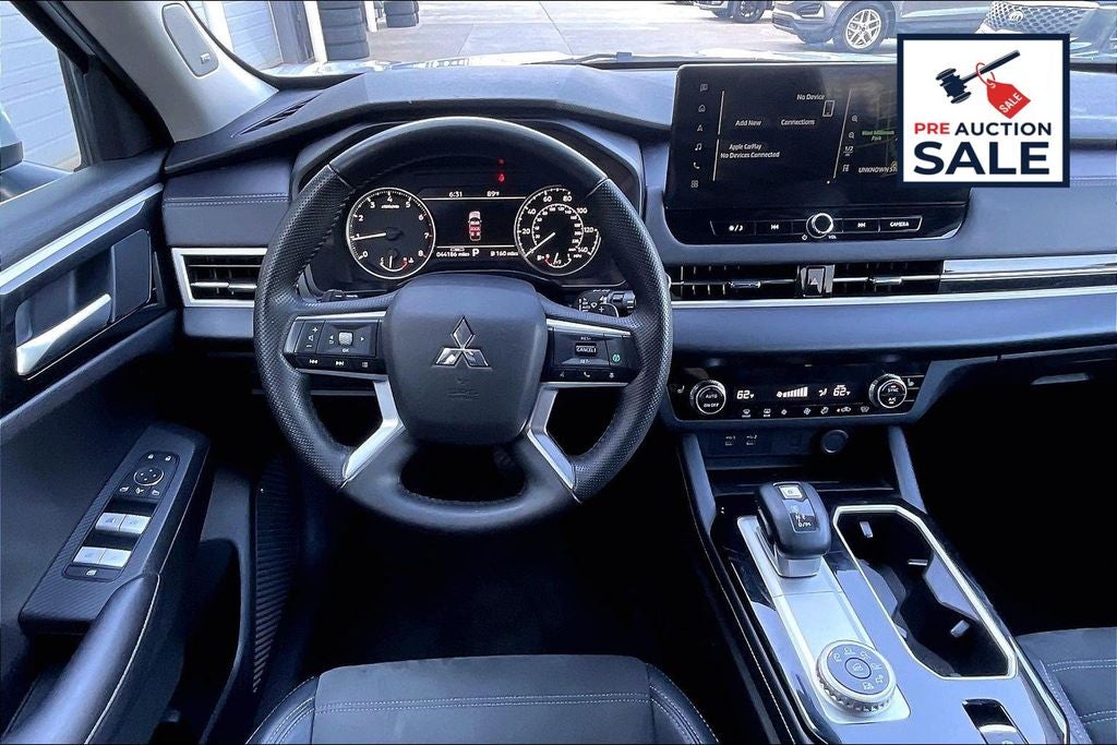 2025 Mitsubishi Outlander SE
