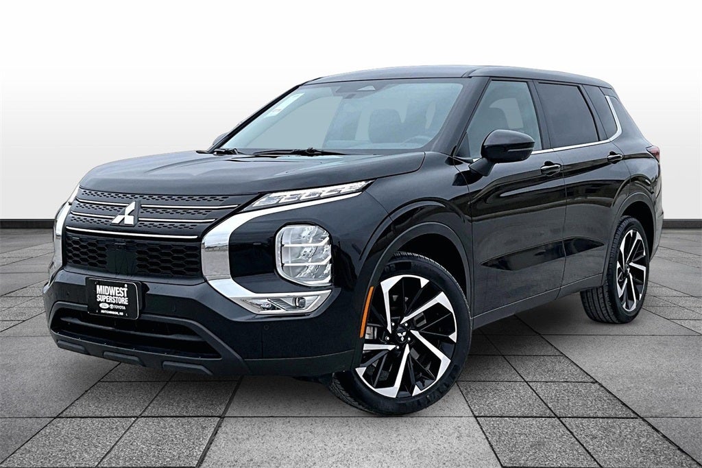 2024 Mitsubishi Outlander SE Black Edition