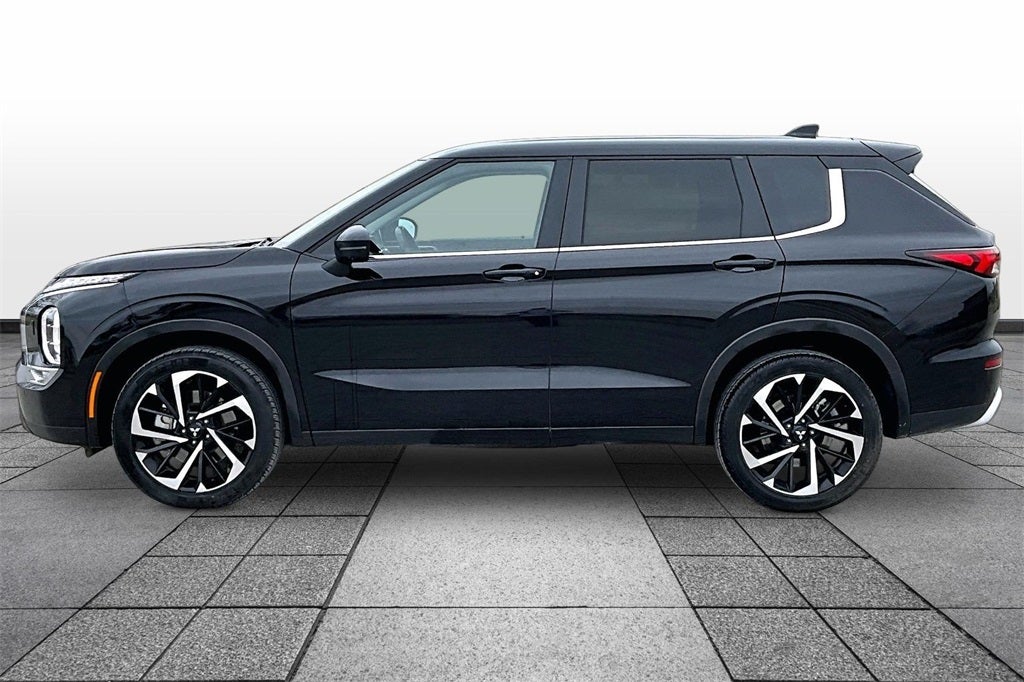 2024 Mitsubishi Outlander SE Black Edition