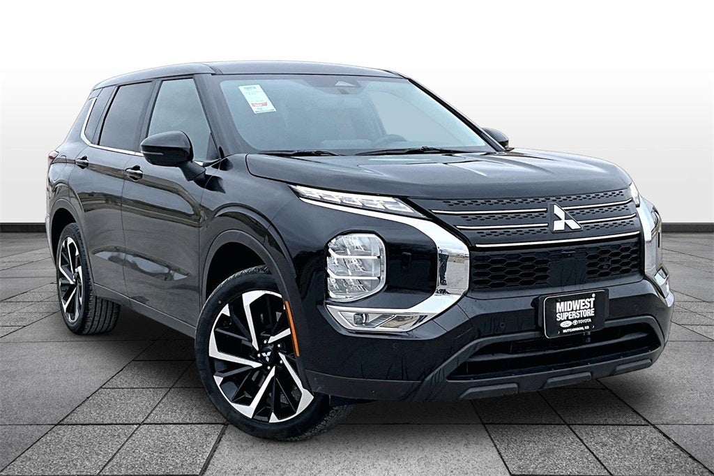 2024 Mitsubishi Outlander SE Black Edition