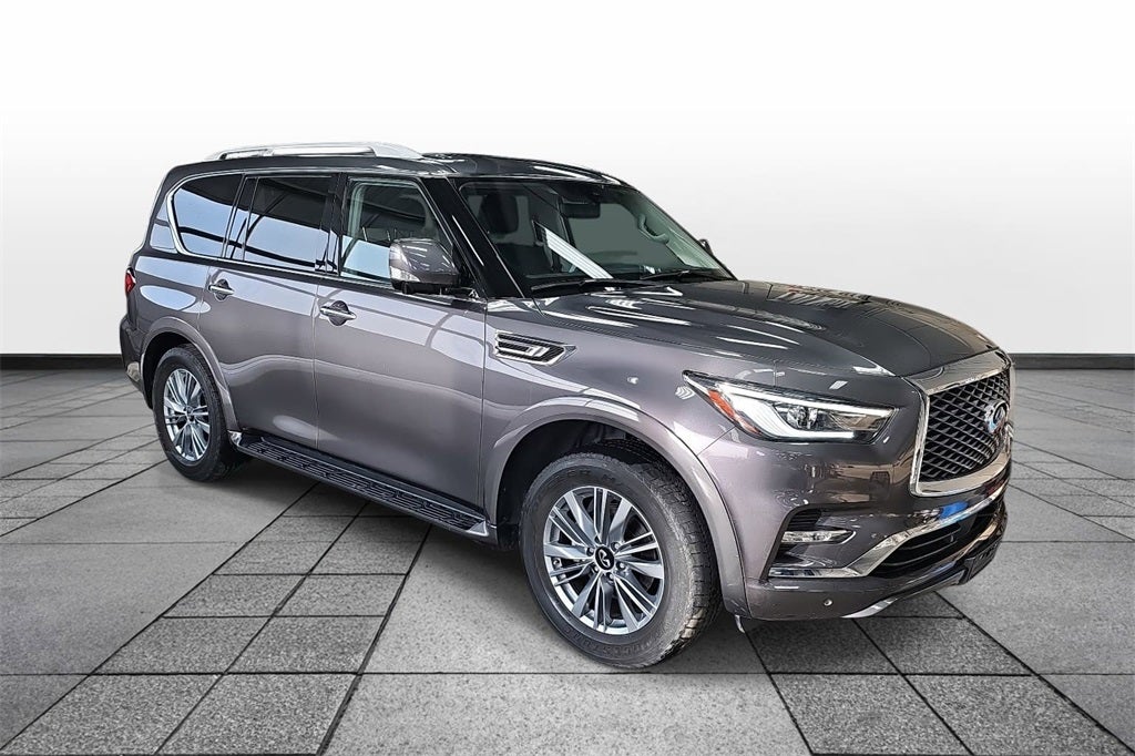 2024 INFINITI QX80 LUXE