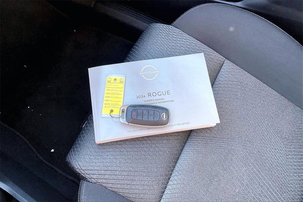 2024 Nissan Rogue SV
