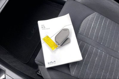 2025 Kia K5 LXS