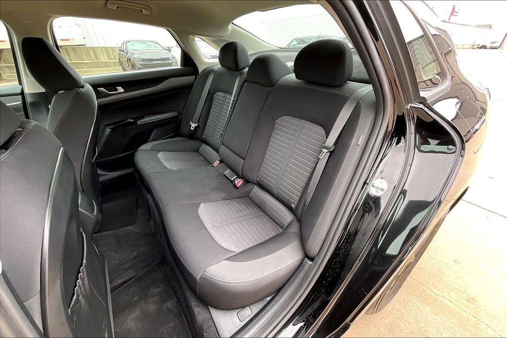 2025 Kia K5 LXS