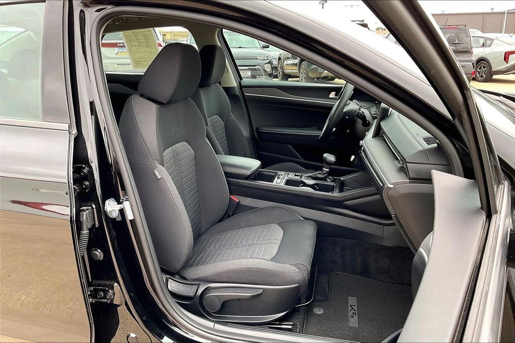 2025 Kia K5 LXS