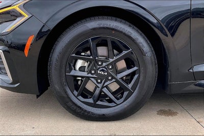 2025 Kia K5 LXS