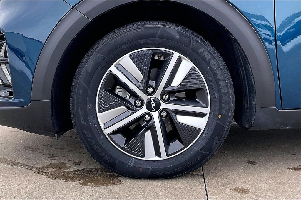 2022 Kia Niro EX Premium