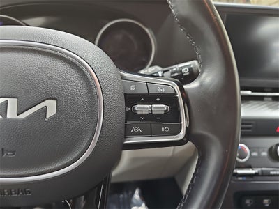 2024 Kia Carnival LX