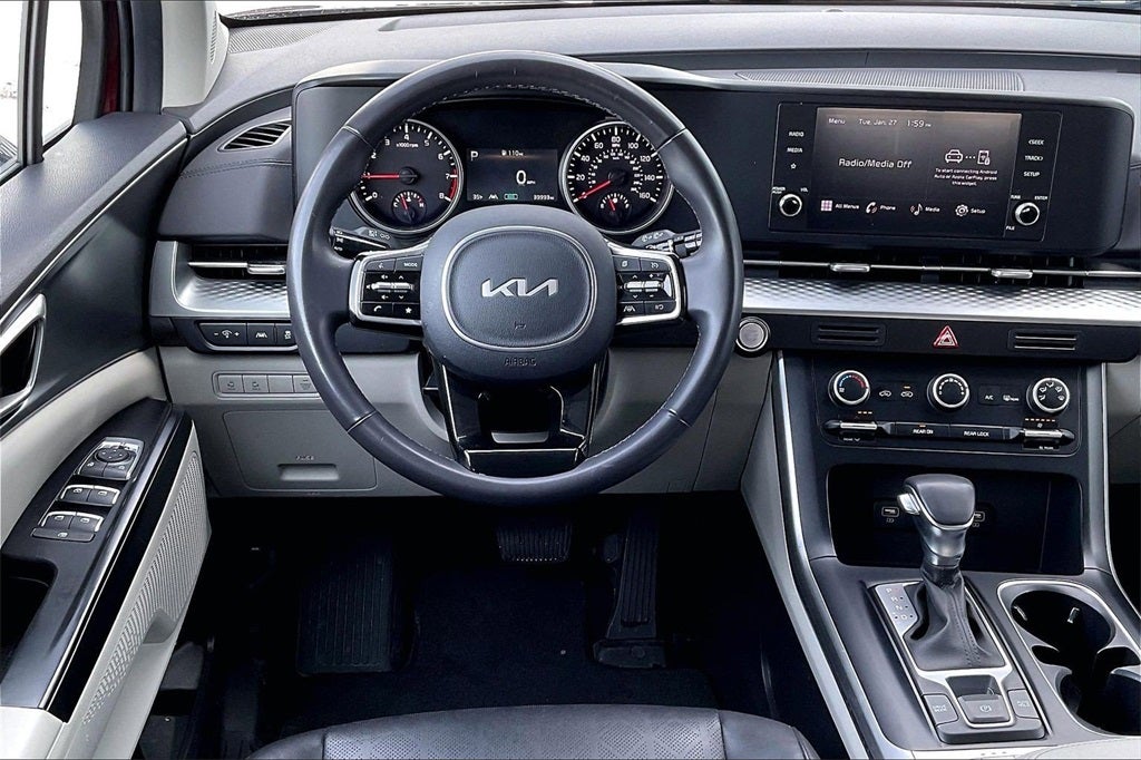 2024 Kia Carnival LX