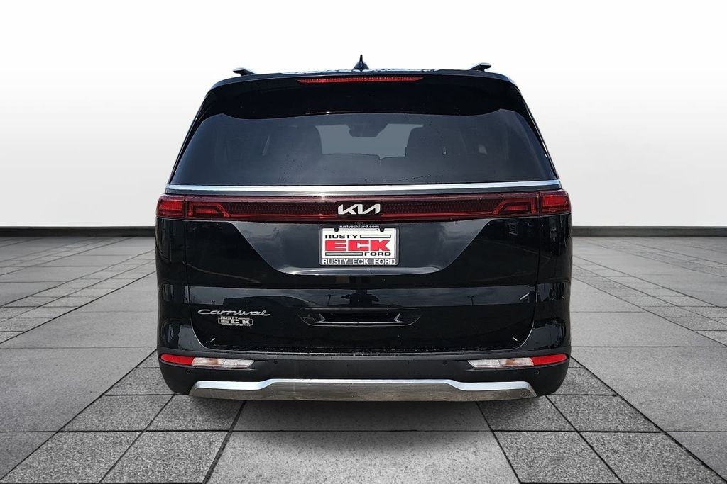 2022 Kia Carnival SX
